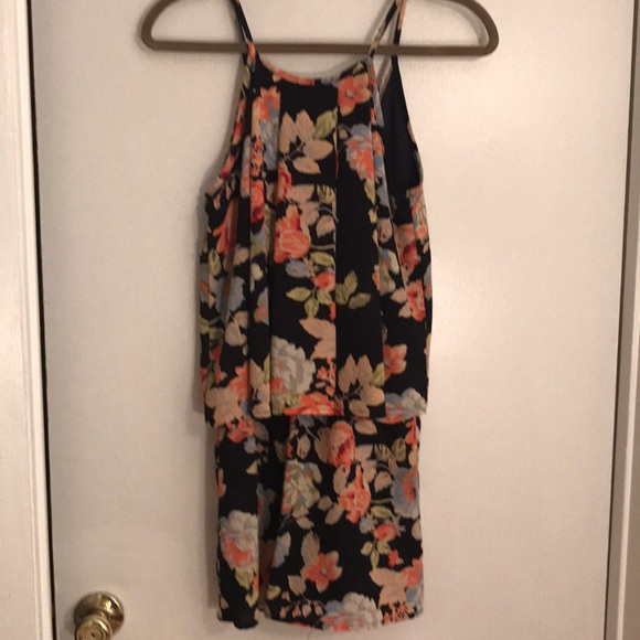 Romper - Picture 2 of 5